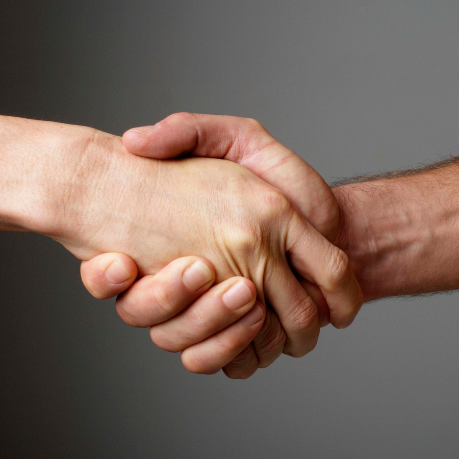 uścisk dłoni